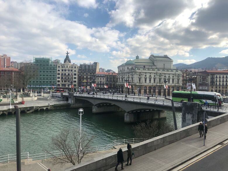 Apartamentos Piso Se�orial En Corazon De Bilbao
