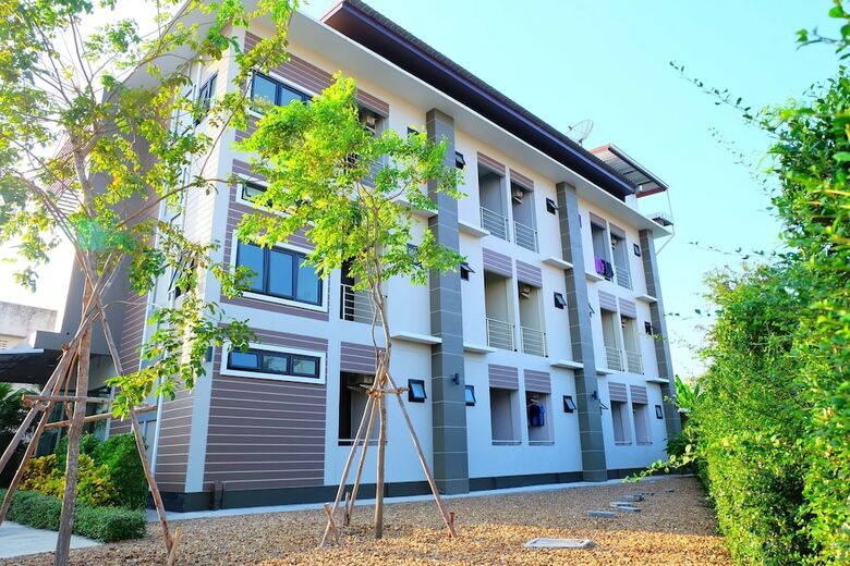 Hotel Nai-ya-place