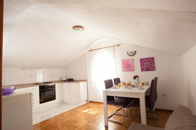 Apartamentos Guesthouse Ana