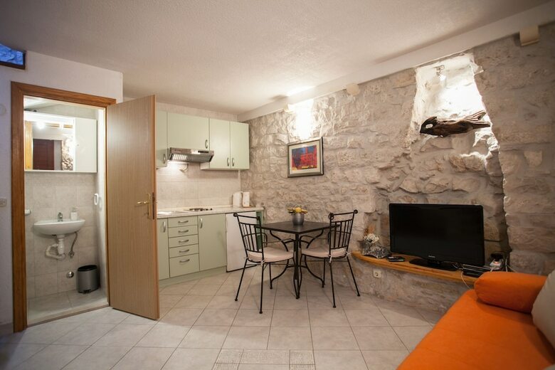 Apartamentos Guesthouse Ana