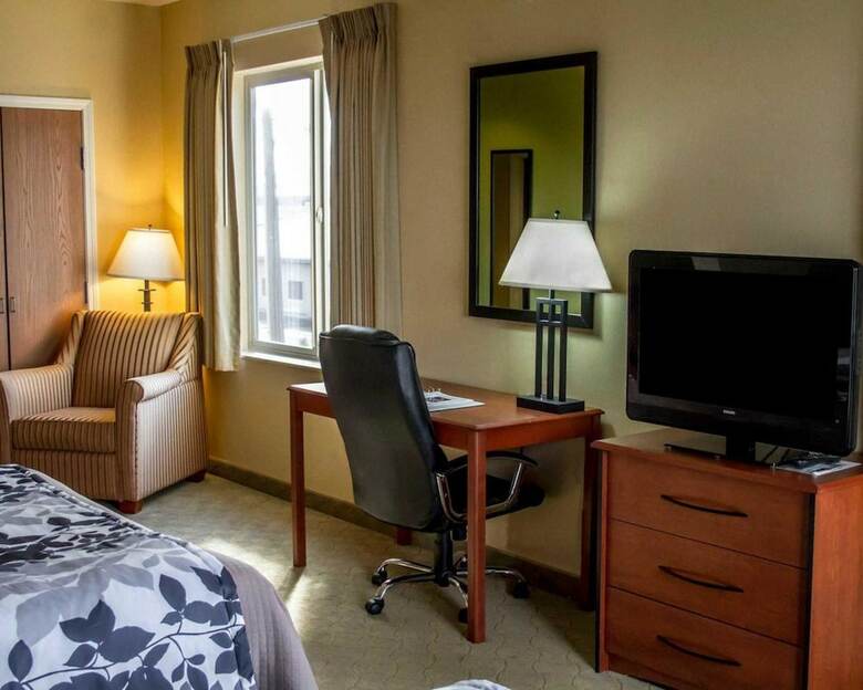 Hotel Sleep Inn & Suites