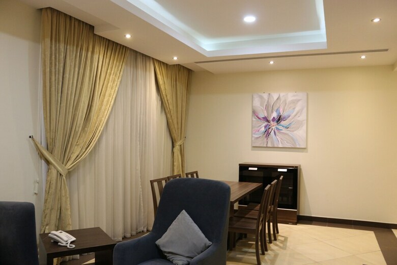 High End Gardens Aparthotel