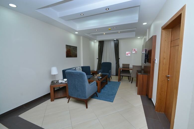 High End Gardens Aparthotel