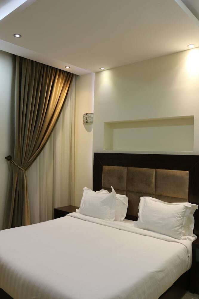 High End Gardens Aparthotel