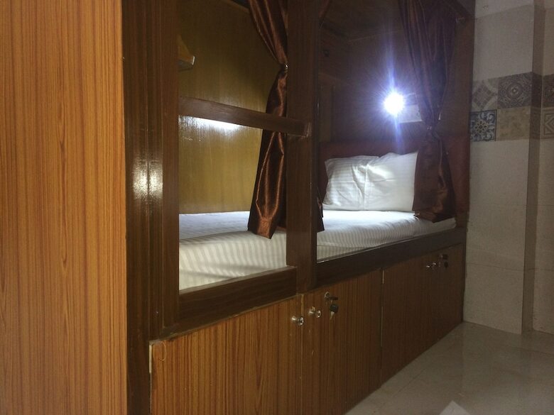Hostal Zara Dormitory