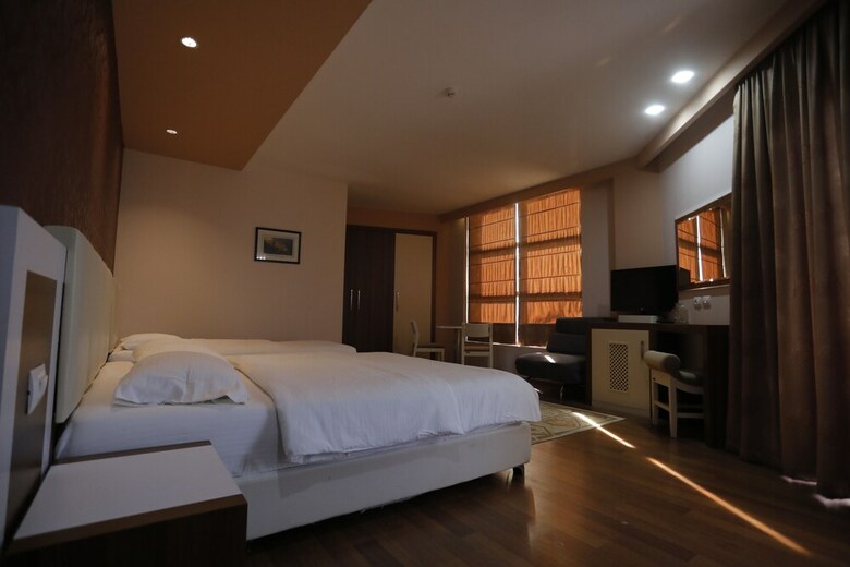 Hotel 1 Maji