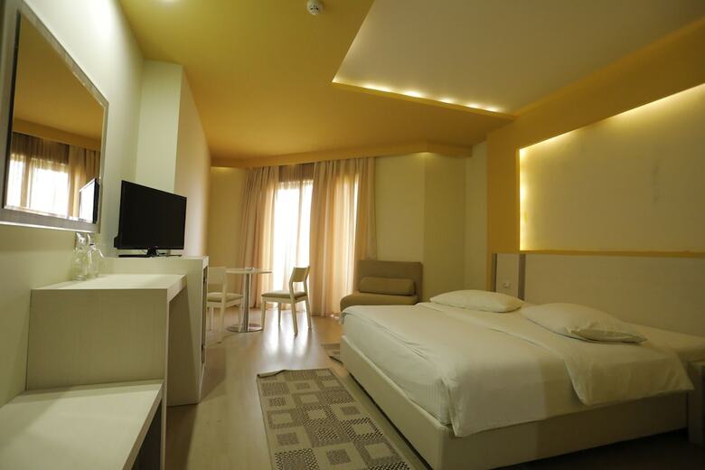 Hotel 1 Maji