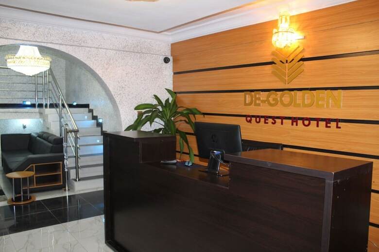 De-golden Quest Hotel