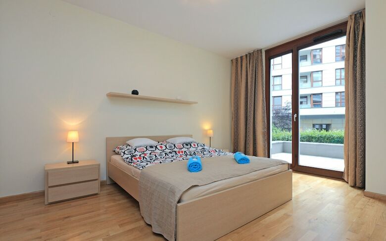 Ch?odna Ps Apartments