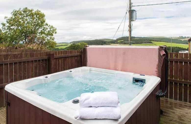 Keepers Lodge With Hot Tub