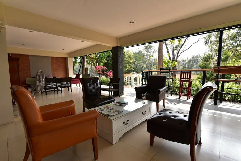 Hotel Rajpracha Sport Resort