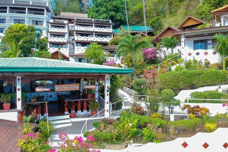 Hotel Steps Garden Resort