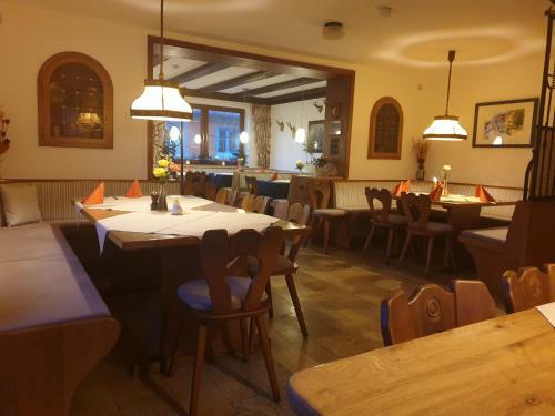 Hostal Gasthof Zum Schwan