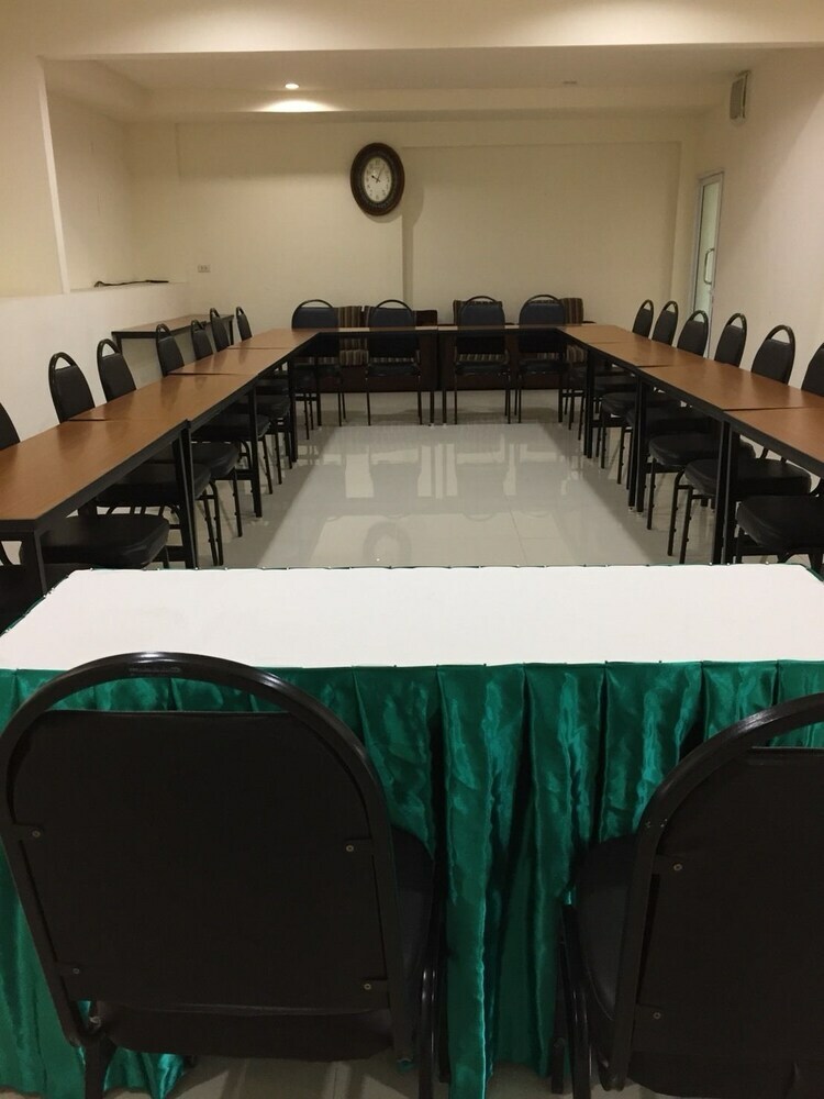 Tharakiree Place Hotel