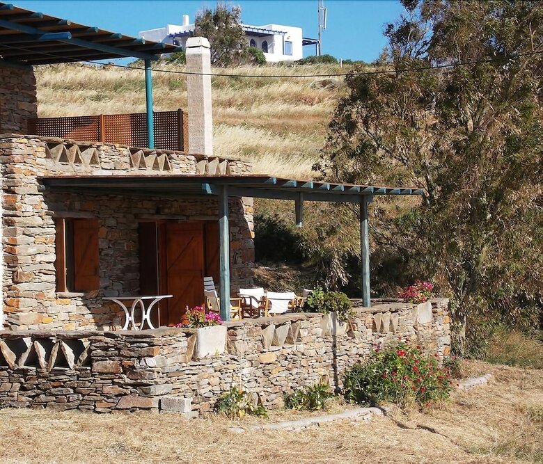 Hotel The Traditional Stone Villa