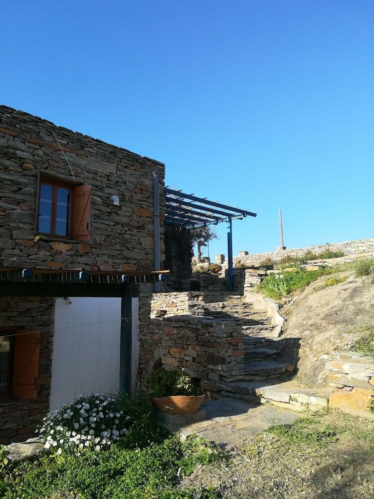 Hotel The Traditional Stone Villa
