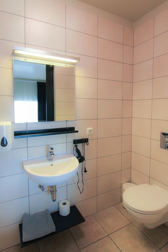 Hotel H�tel Rj�kandi