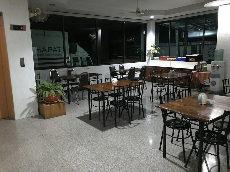 Thanakorn Garden Hotel