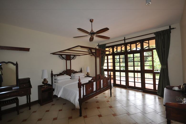 Hotel Hunters Lodge - Kiboko