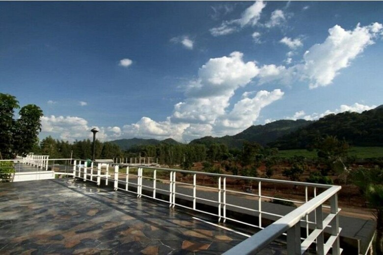 Hotel Yurakiri Resort