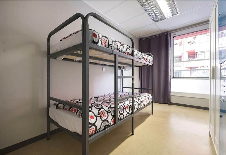 Hostal Arc House Barcelona - Youth Hostel