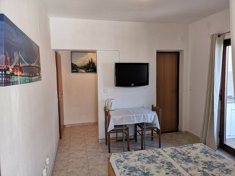 Apartments And Rooms Hegic