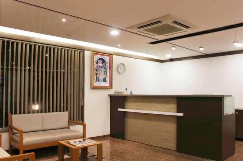 Hotel Ashray Inn