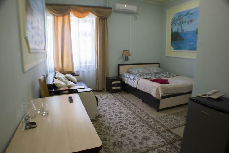 Hotel Syurpriz 1