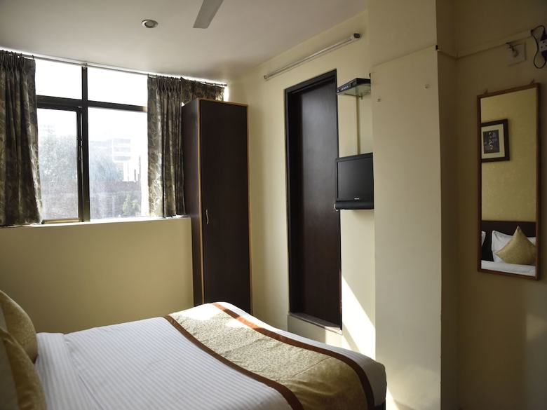 Oyo 8040 Hotel Ananta Inn