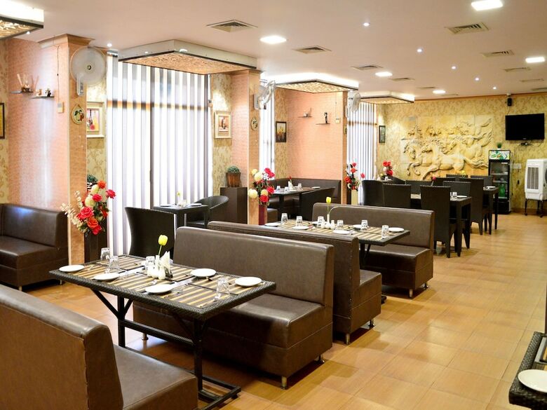 Oyo 6012 Hotel Rockwell