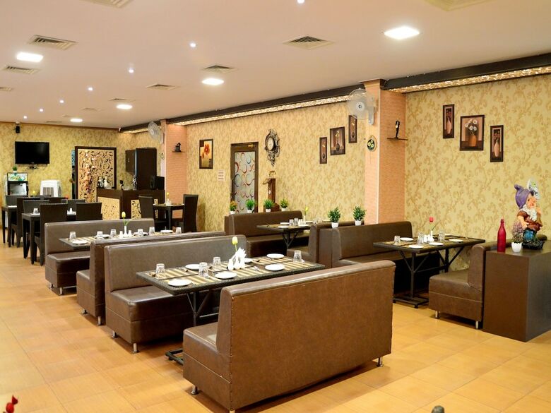 Oyo 6012 Hotel Rockwell