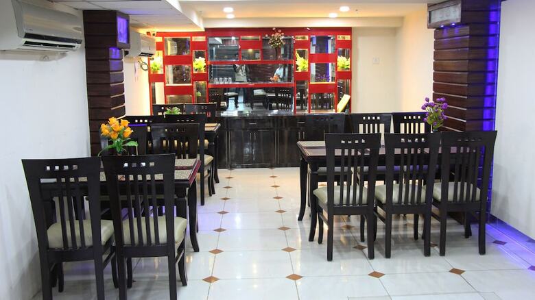 Oyo 3971 Hotel Tip Top
