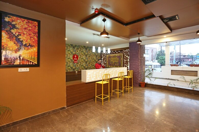 Oyo 9180 Hotel Cosmopolitan