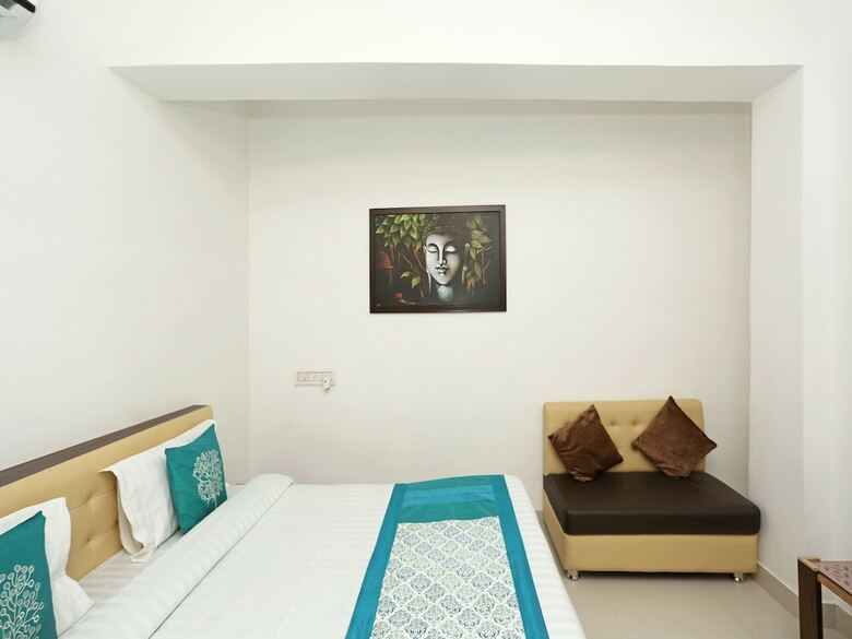 Oyo 9853 Hotel Haveli Inn