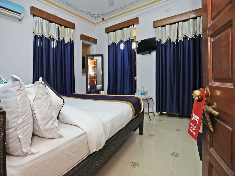 Oyo 9609 Hotel Palace Height