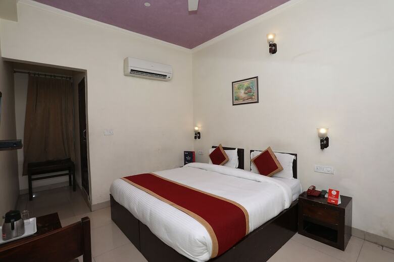 Oyo 10345 Hotel Palm's