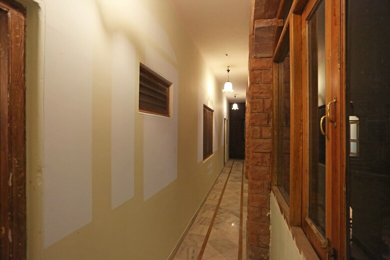 Hotel Oyo 9306 Near Iit