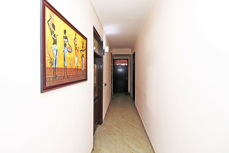 Hotel Oyo 8438 Dsr Residency