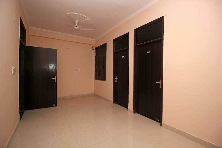 Hotel Oyo 9073 Rn 32