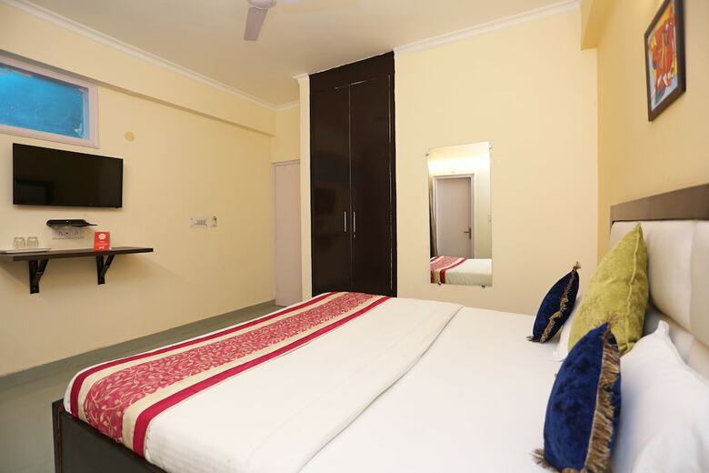 Oyo 9527 Hotel Mascot Quattro
