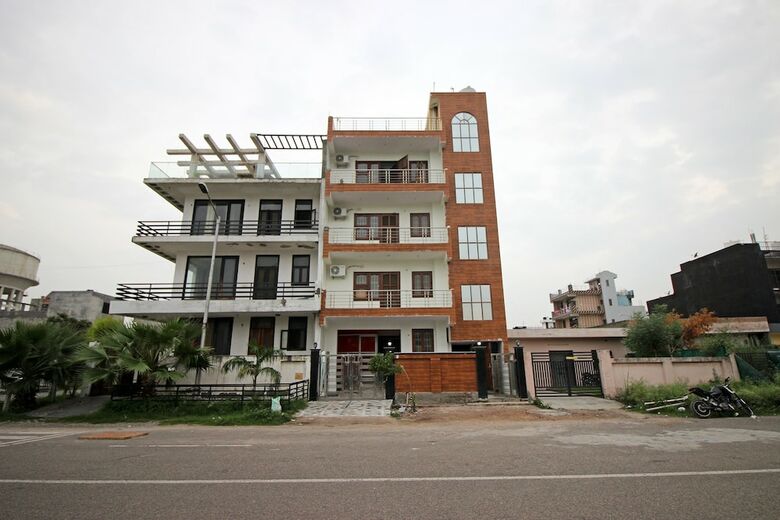 Oyo 9192 Hotel Raghav Residency