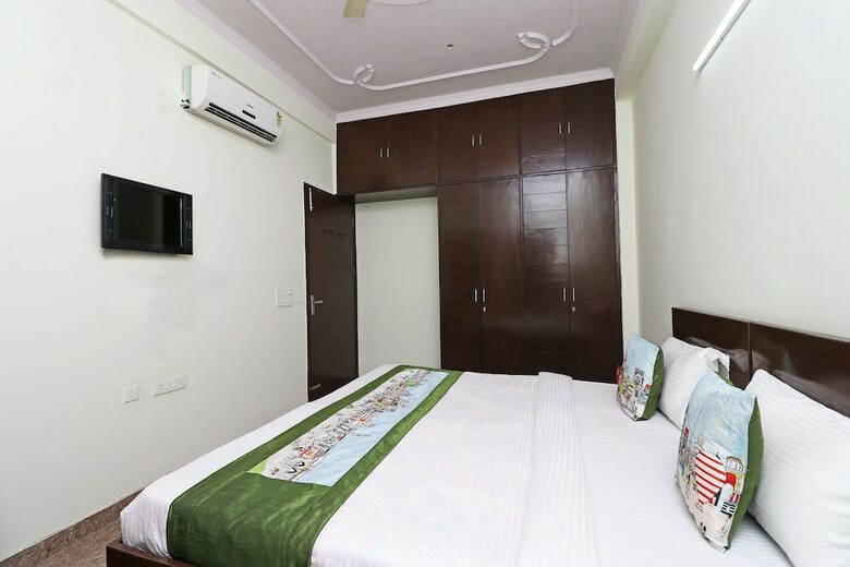 Hotel Oyo 10172 Dhruv Residency