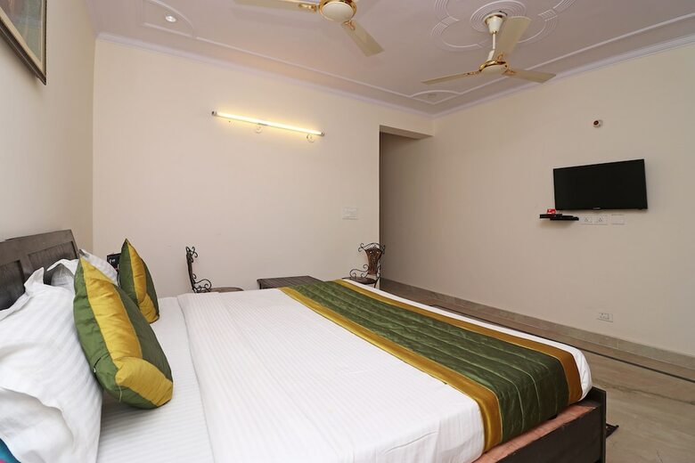 Oyo 10361 Hotel Stay @ 23