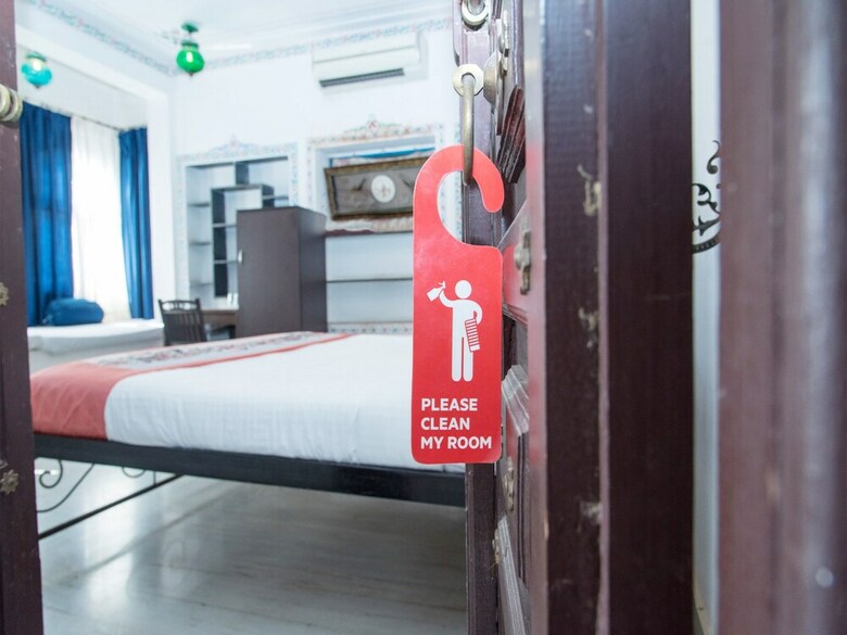 Oyo 10704 Hotel Lake Haveli
