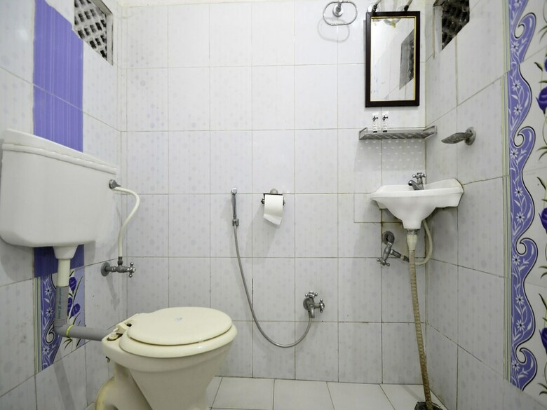 Oyo 10704 Hotel Lake Haveli