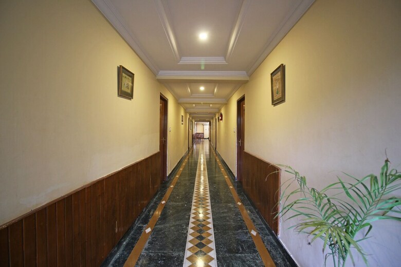 Hotel Oyo 4021 Krishnalila Regency