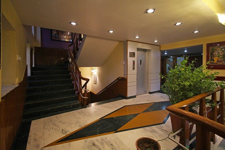 Hotel Oyo 4021 Krishnalila Regency
