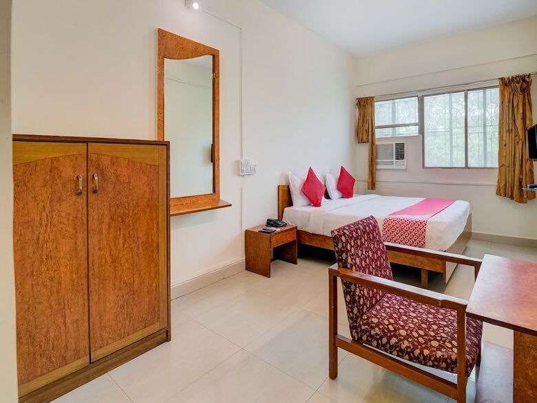 Hotel Oyo Flagship 307 Pimpri Pune