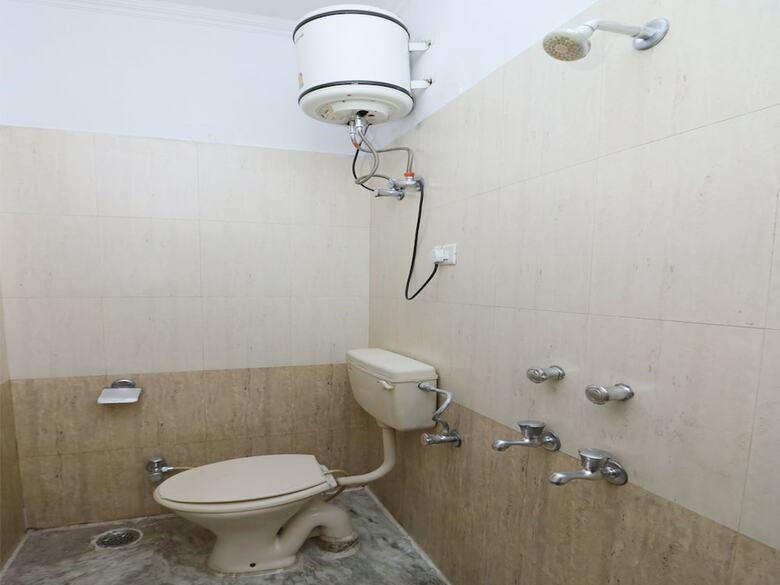 Oyo 10113 Hotel New Corporate Residency