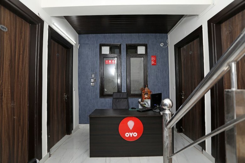 Hotel Oyo 10581 Platinum Residency